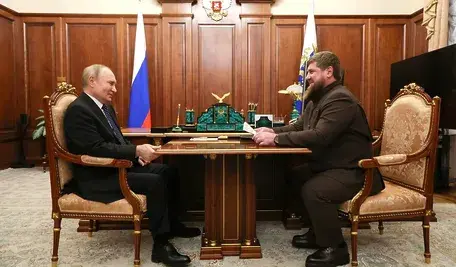 Vladimir_Putin_with_Ramzan_Kadyrov_2023-03-13_1_cropped.webp