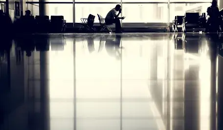 airport-923970_1280.webp