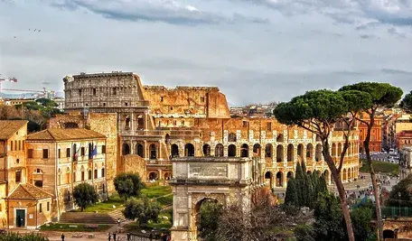 colosseum-2030643_1280.webp