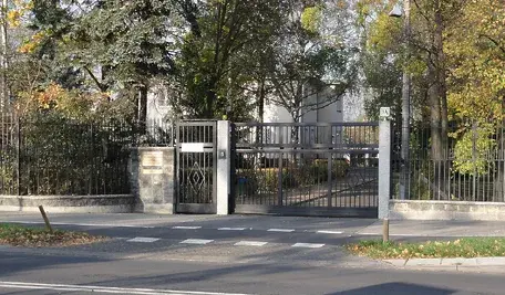1440px-Konsulat_Generalny_Federacji_Rosyjskiej_w_Poznaniu.webp