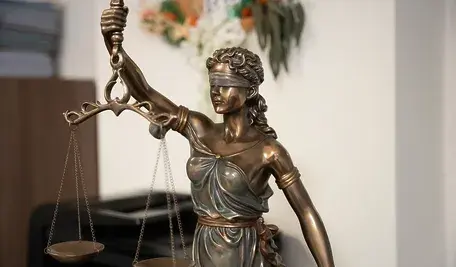 law-8722596_1280.webp