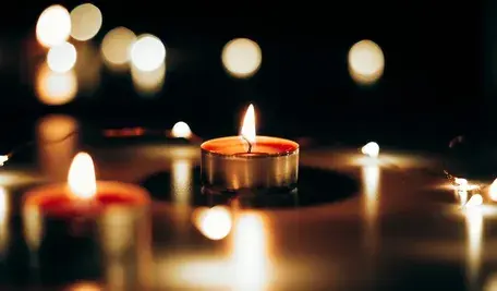 candle-7562931_1280.webp