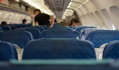 aircraft-cabin-5535467_1280 (1).webp