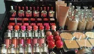 cosmetics-1078712_1280.webp