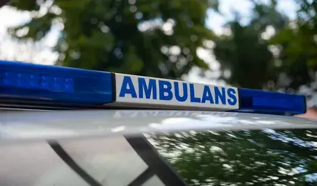 ambulance-4315643_1280.webp