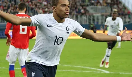 Kylian_Mbappe_celebrating_-_March_2018.webp