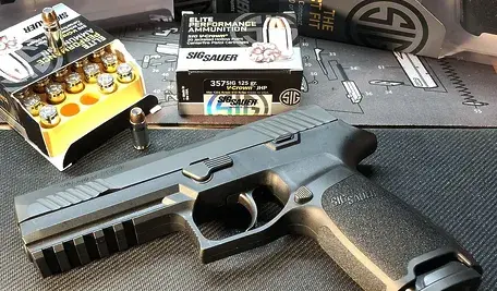 1327px-Sig_Sauer_P320_Modular_Handgun_System.webp
