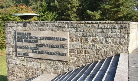Langenstein_KZ_Gedenktafel ok.webp