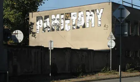 Katowice_Pamietamy_mural_2018.webp