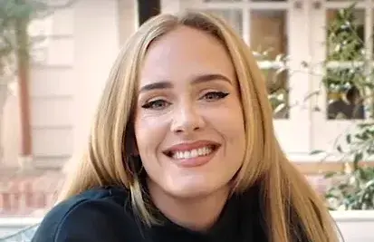 Adele_for_Vogue_in_2021 2024-12-17_14.16.38.webp