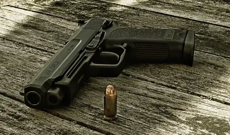 pistol-5899251_1280.webp