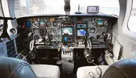 cockpit-6381367_1280.webp