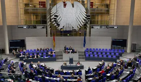 Bundestag sala ok.webp