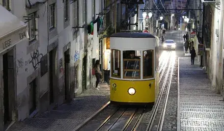 street-3134799_1280.webp