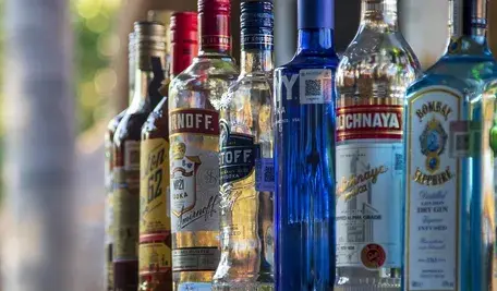 bottles-7637894_1280.webp