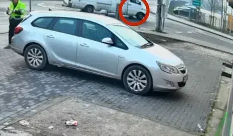 videoframe_15821.webp