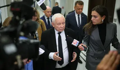 Prezes Prawa i Sprawiedliwości odpowiedział Donaldowi Tuskowi na jego wpis w mediach społecznościowych i wezwał Polaków na manifestację „STOP nielegalnej migracji! NIE dla umowy z Mercosur!” na Placu Zamkowym w Warszawie.