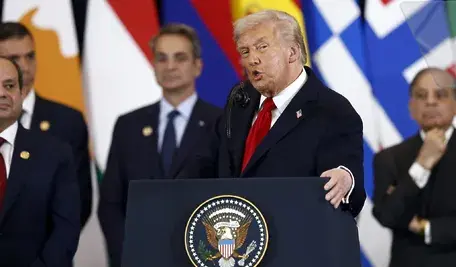 Donald Trump podpisuje porozumienie pokojowe w Szarm el-Szejk dotyczące zakończenia wojny w Strefie Gazy