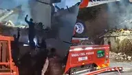 Wybuch miał miejsce wkrótce po tym, gdy policjanci weszli do środka 