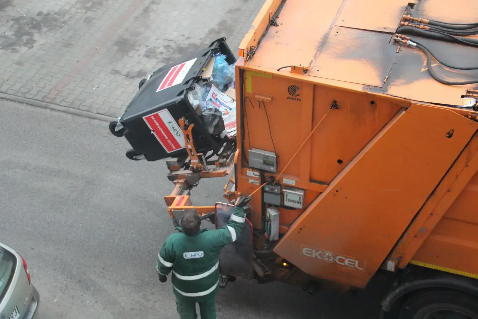 Nowe wytyczne dotyczące segregacji śmieci. Sprawdź, żeby uniknąć dużej kary