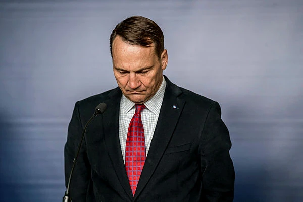 Irańczycy są wściekli na Sikorskiego. Polski dyplomata wezwany do MSZ