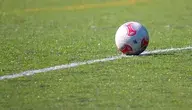 Decyzja o zakazie dla kibiców Maccabi Tel Awiw budzi kontrowersje.