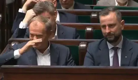 Skandaliczne zachowanie Tuska w Sejmie. Pogarda i drwina z arcyważnej sprawy dla polskiego rolnictwa