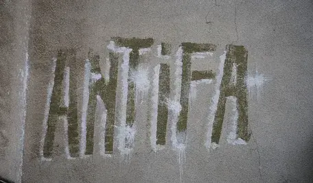 Antifa traktowana jak organizacja terrorystyczna po aresztowaniach w USA
