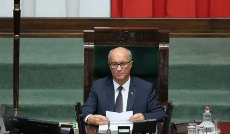 Włodzimierz Czarzasty, wicemarszałek Sejmu i lider Nowej Lewicy, komentuje wydarzenia przy siedzibie PO.