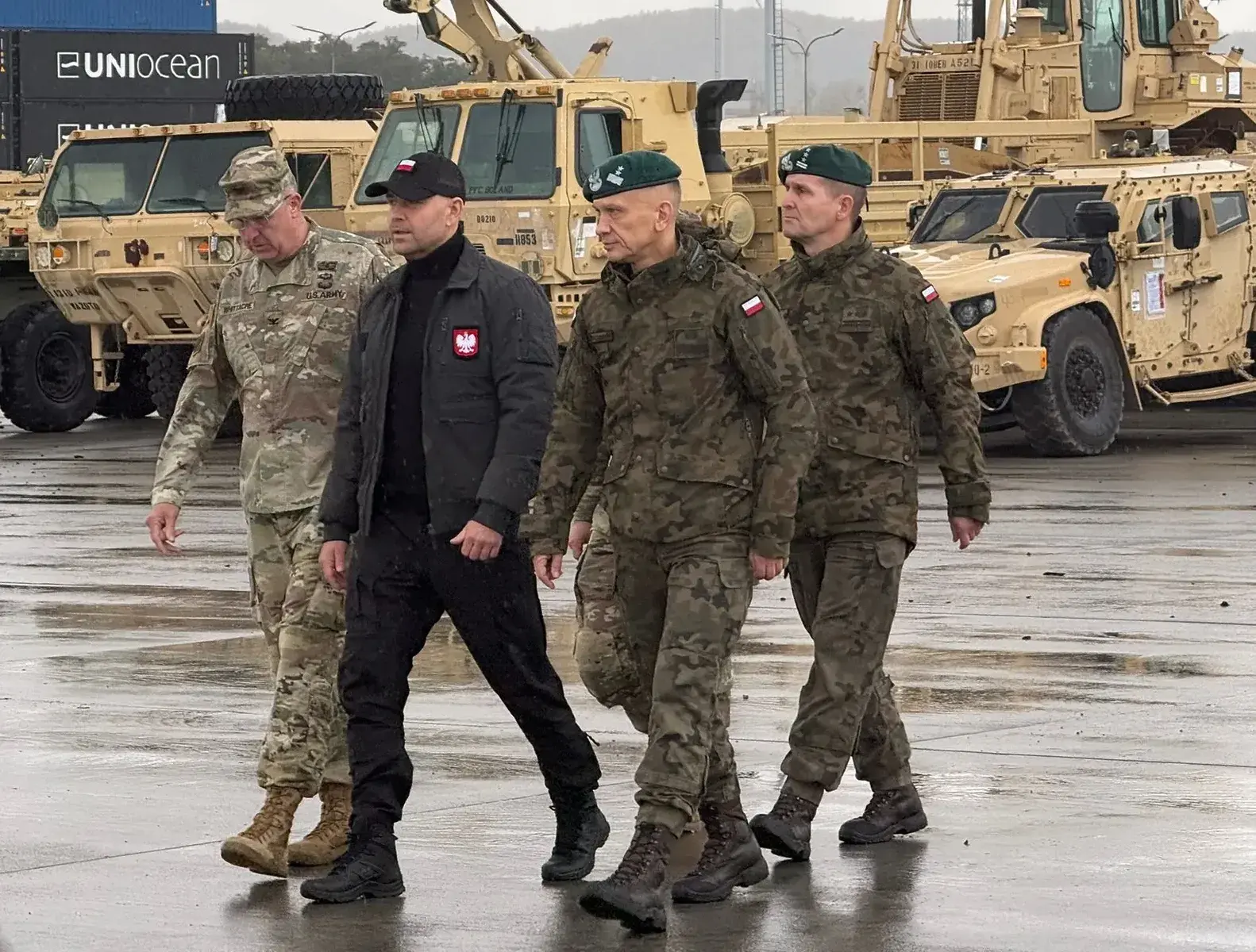 Czy prezydent Nawrocki pogodzi PiS z Konfederacją? Zaskakujące wyniki sondażu