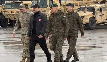 Z sondażu SW Research dla „Rzeczpospolitej” wynika, że 55,1 proc. Polaków uważa, iż prezydent Karol Nawrocki jest w stanie doprowadzić do zbliżenia między Prawem i Sprawiedliwością a Konfederacją.