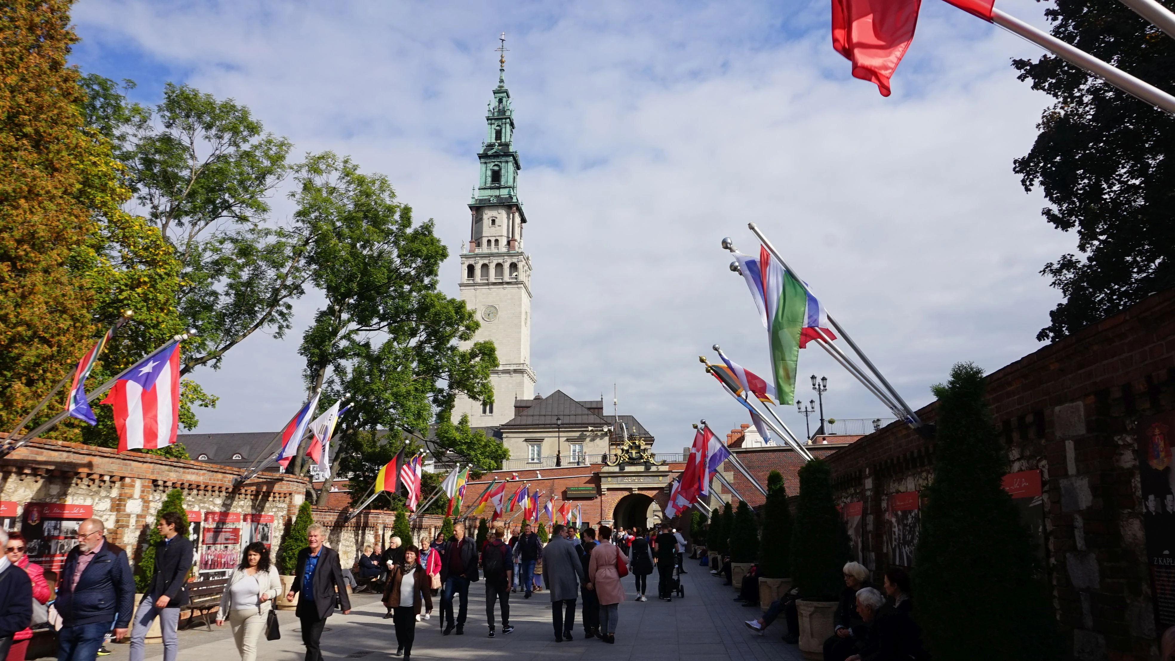 Policzyli katolików na świecie. Wyniki z Europy zadziwiają!