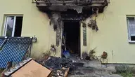 W jednej chwili życie pięcioosobowej rodziny Zawadów z Kopek w gminie Wiązowna legło w gruzach. Pożar ich domu odebrał dach nad głową, cały dobytek i ukochane psy. Obecnie rodzina próbuje stanąć na nogi, a internauci i mieszkańcy organizują zbiórkę na odbudowę domu.