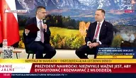 Karol Nawrocki podczas rozmowy z młodzieżą o dezinformacji, bezpieczeństwie i przyszłości Polski