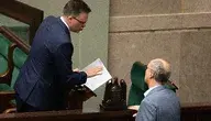 Szymon Hołownia i Włodzimierz Czarzasty podczas obrad Sejmu – polityczne napięcie wokół stanowiska Marszałka Sejmu