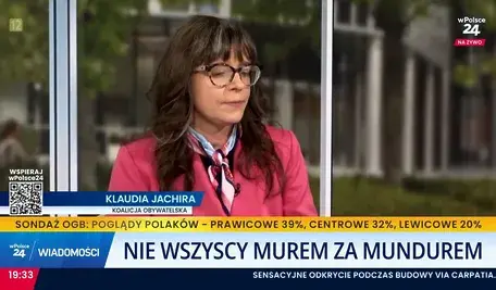 Klaudia Jachira podczas rozmowy z Marcinem Wikłą