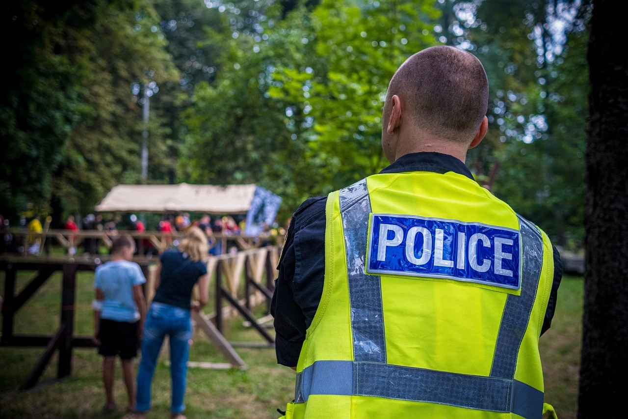 Brytyjczycy w szoku! Skazany za napaść seksualną azylant z Etiopii omyłkowo wypuszczony z więzienia