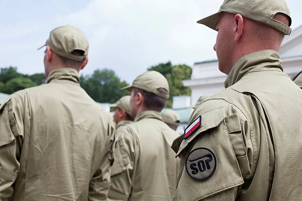 Ochroniarze najważniejszych osób w państwie będą uciekać pierwsi? SOP ze specjalnym wyposażeniem