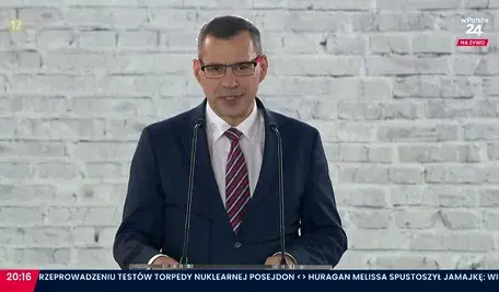 Redaktor naczelny tygodnika "Sieci" Jacek Karnowski wygłasza laudację na cześć Karola Nawrockiego z okazji uhonorowania prezydenta tytułem Człowieka Wolności