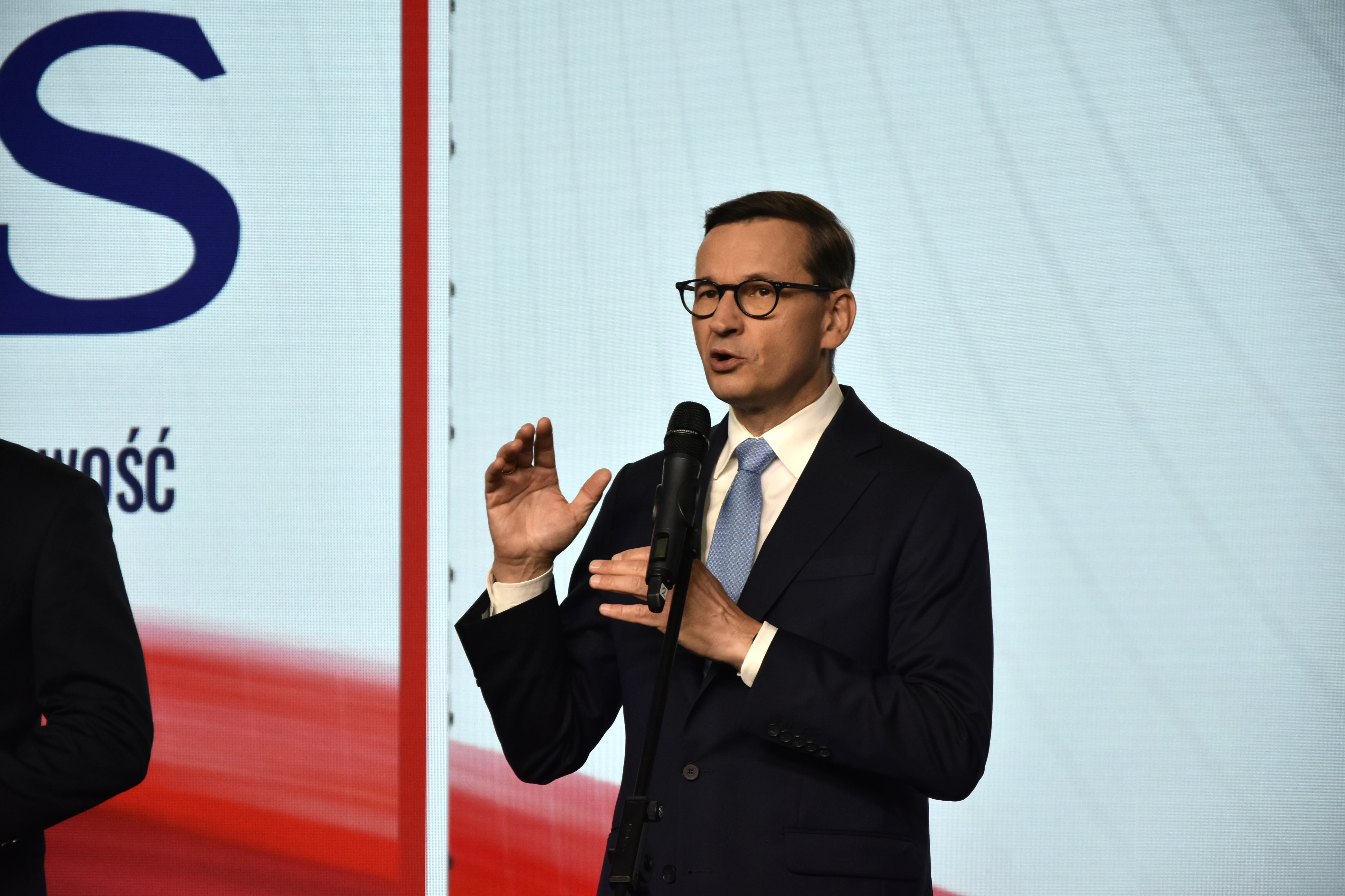 Tusk próbował być zabawny, Morawiecki trafił go w czuły punkt. To się nie spodoba liderowi KO