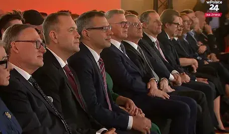 Karol Nawrocki Człowiekiem Wolności tygodnika "Sieci" podczas gali w onecności Jacka Karnowskiego i senatora Grzegorza Biereckiego