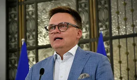 Szymon Hołownia, marszałek Sejmu i lider Polski 2050, podczas konferencji prasowej w Sejmie.