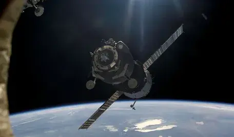 atmosphere-vehicle-space-darkness-satellite-nasa-1160277-pxhere.com.webp