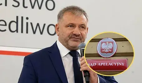 Minister sprawiedliwości Waldemar Żurek podczas konferencji prasowej.