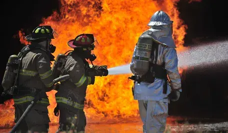 water-smoke-portrait-equipment-training-fire-826630-pxhere.com.webp