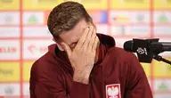 pitan reprezentacji Polski Robert Lewandowski podczas konferencji prasowej w Katowicach, 6 bm. Piłkarze reprezentacji Polski przygotowują się do meczu towarzyskiego z Nową Zelandią (9 bm.) i eliminacjnego mistrzostw świata z Litwą 