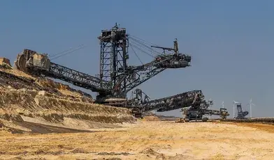 open-pit-mining-3563130_1280.webp