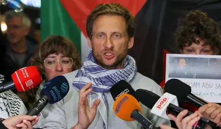Poseł Koalicji Obywatelskiej Franciszek Sterczewski po powrocie z misji humanitarnej do Strefy Gazy, ukarany za nieobecność w Sejmie