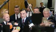 Były minister sprawiedliwości Zbigniew Ziobro w studiu RMF FM zapowiada pozwy za wypowiedzi o aferze Pegasusa – odpowiada na zarzuty o finansowanie systemu z Funduszu Sprawiedliwości.