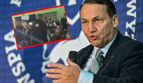 Radosław Sikorski podczas spotkania w Przemyślu, przerwanym przez kobietę protestującą przeciw milczeniu w sprawie Gazy – moment interwencji ochrony i emocjonalnej reakcji uczestniczki